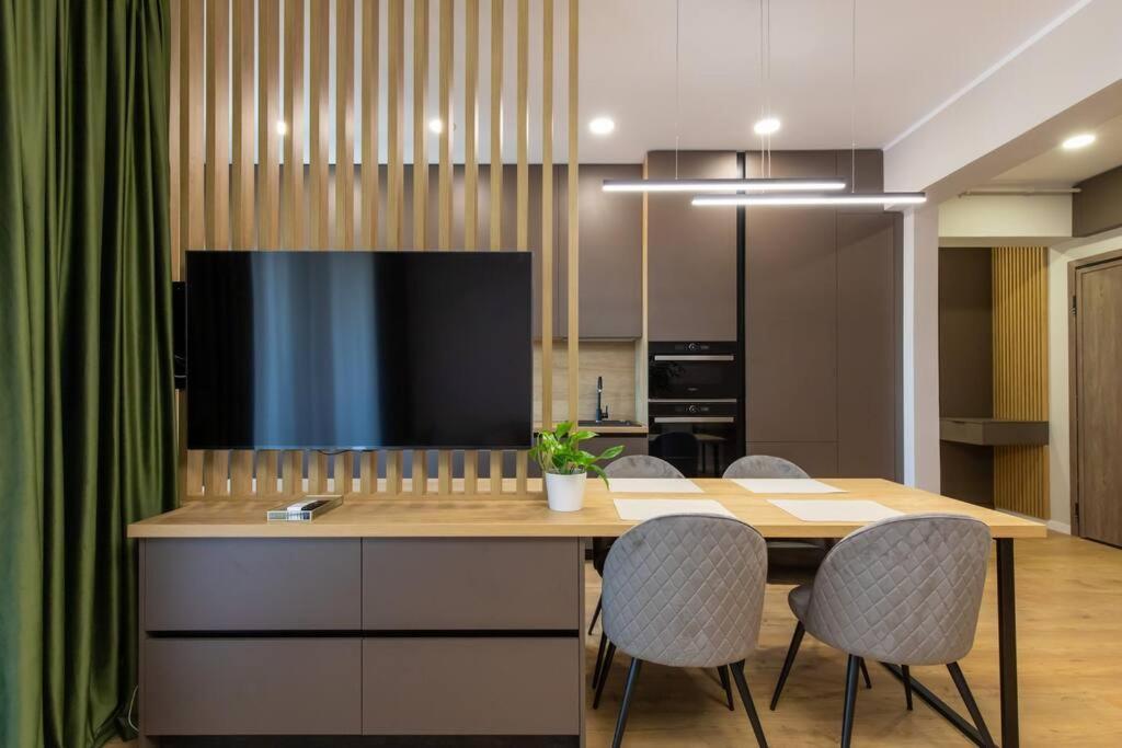 Elegant 2 Bedroom Retreat Bucureşti