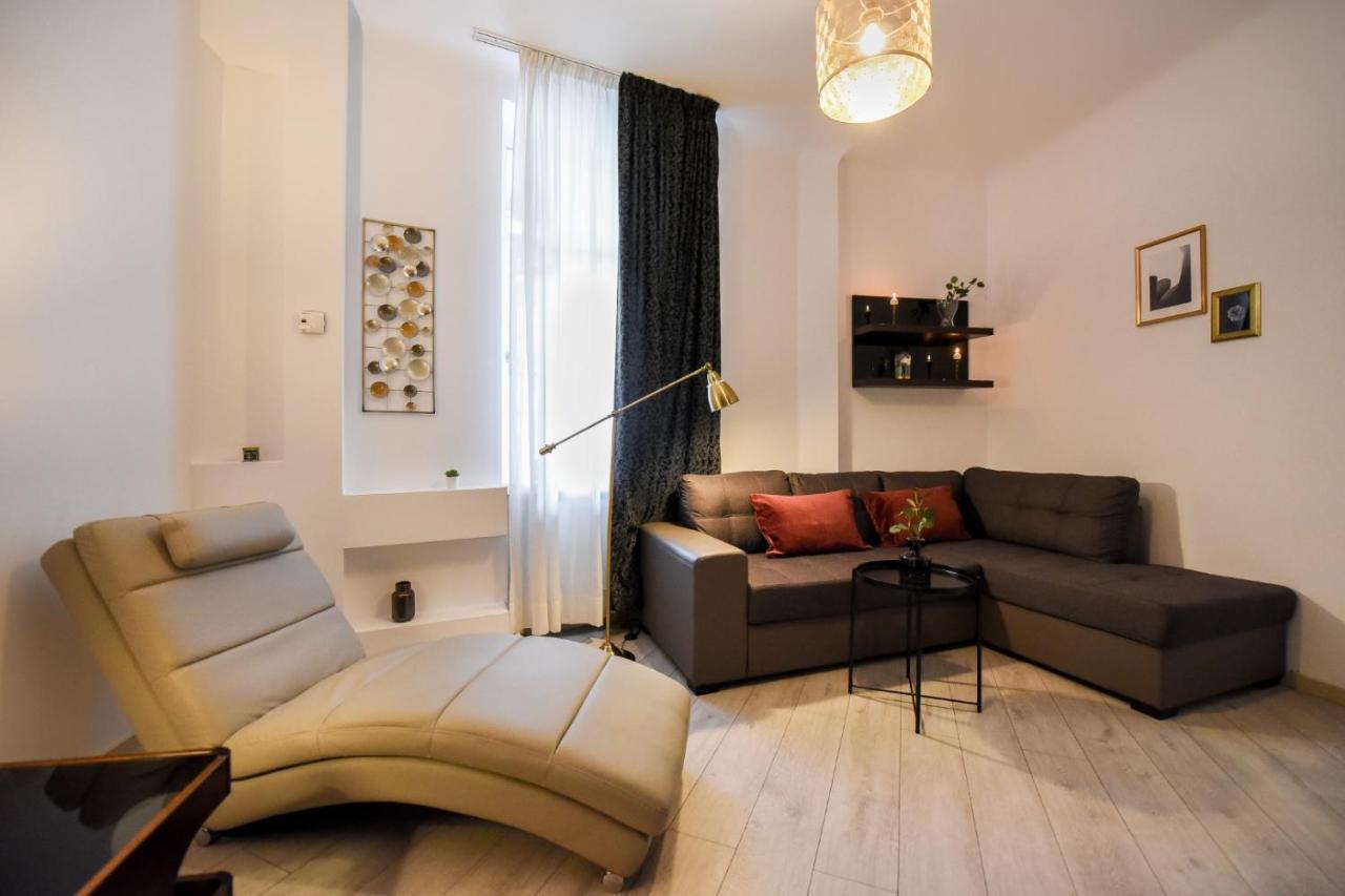 Discover Comfort: Charming & Spacious In The Old Town *