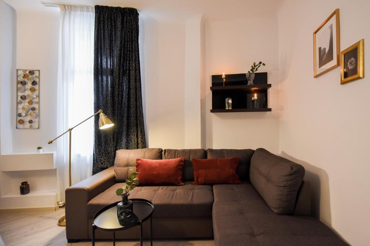 Discover Comfort: Charming & Spacious In The Old Town *