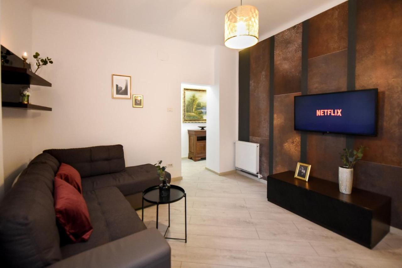 Discover Comfort: Charming & Spacious In The Old Town