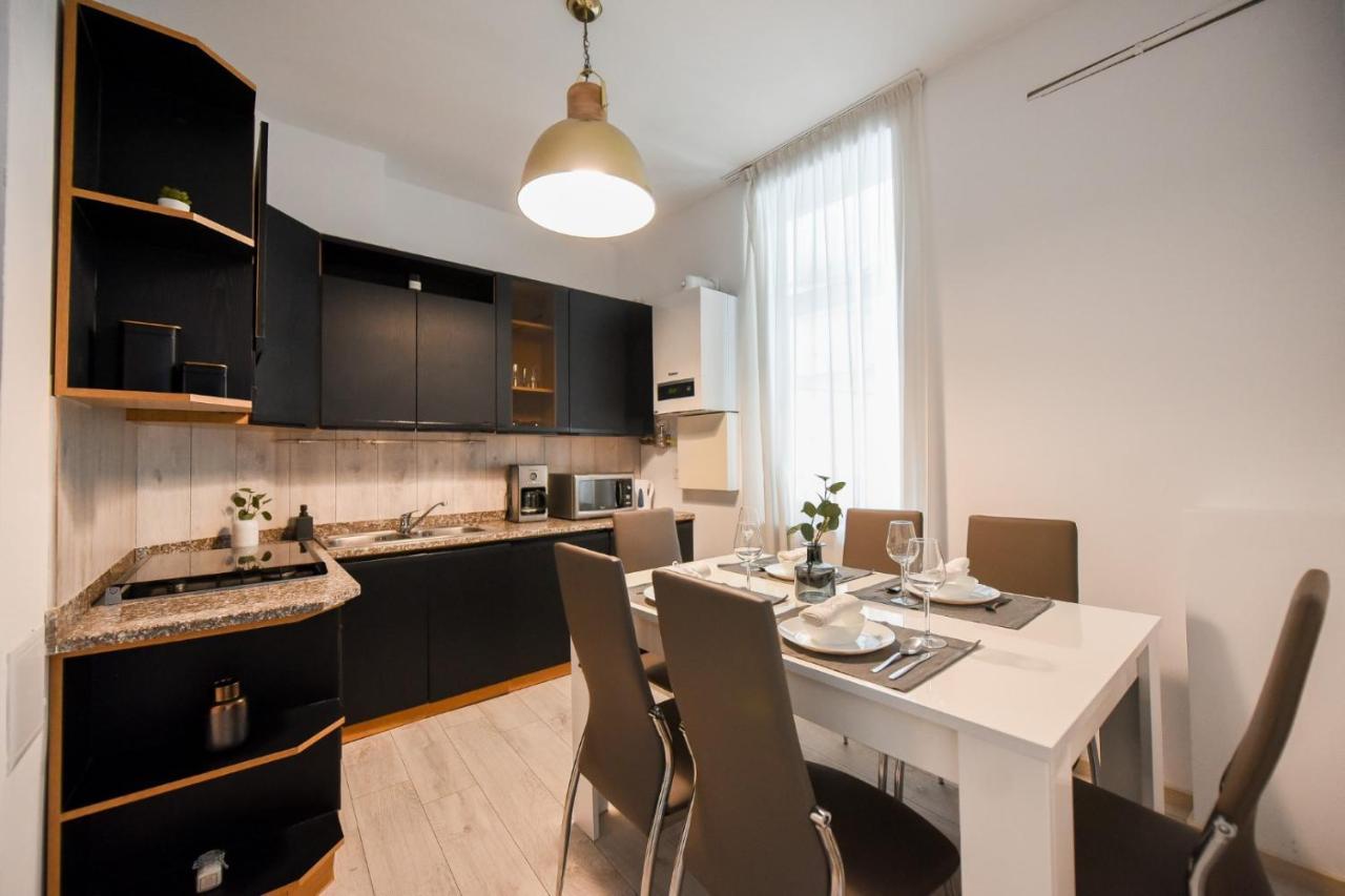 Discover Comfort: Charming & Spacious In The Old Town * Bucharest