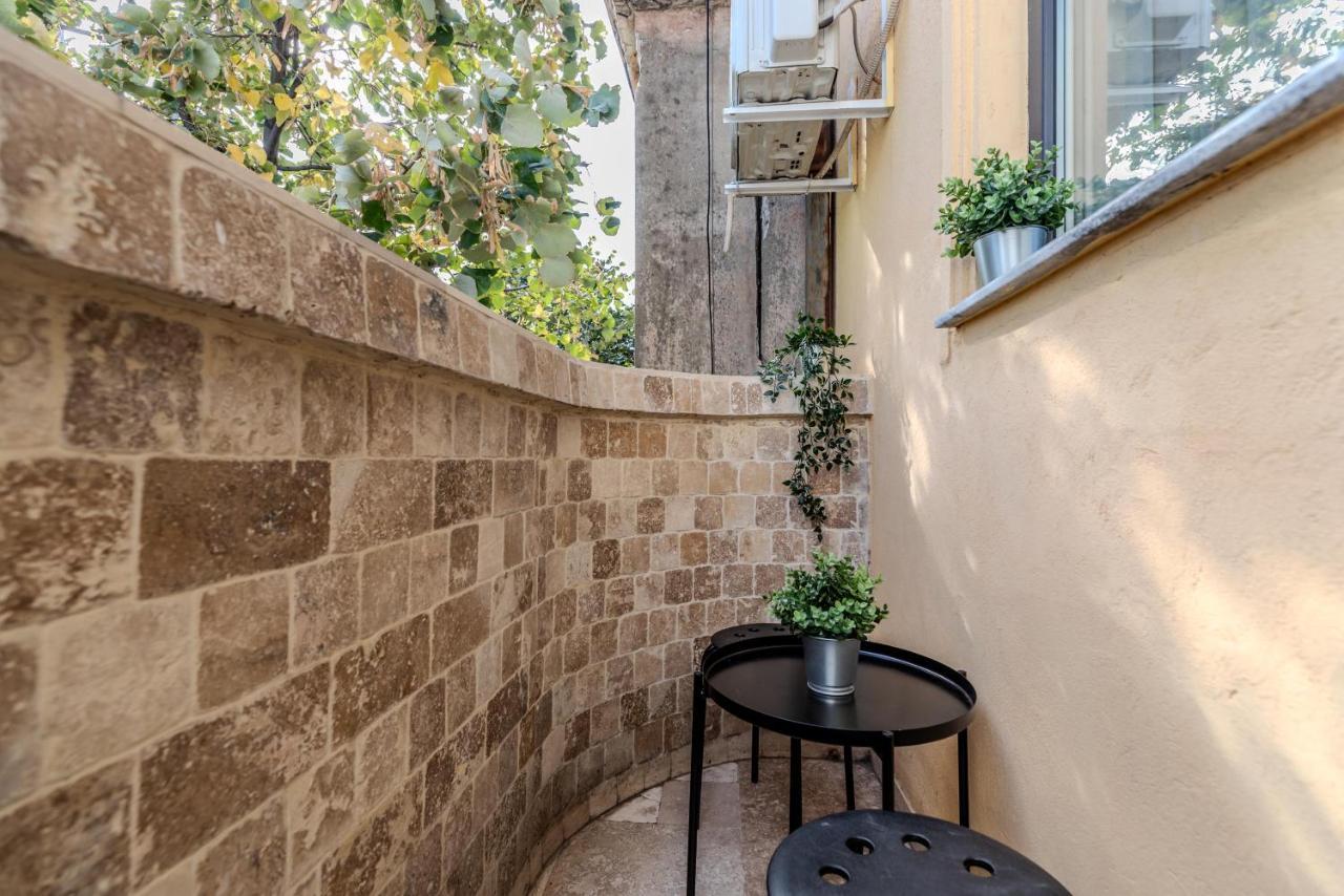 Luxury & Comfort: Smart 2br-apt At Unirii Square Apartment