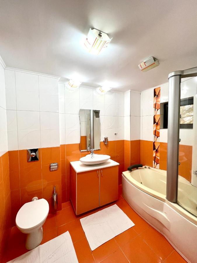 Marina 2 Hotel Bucharest