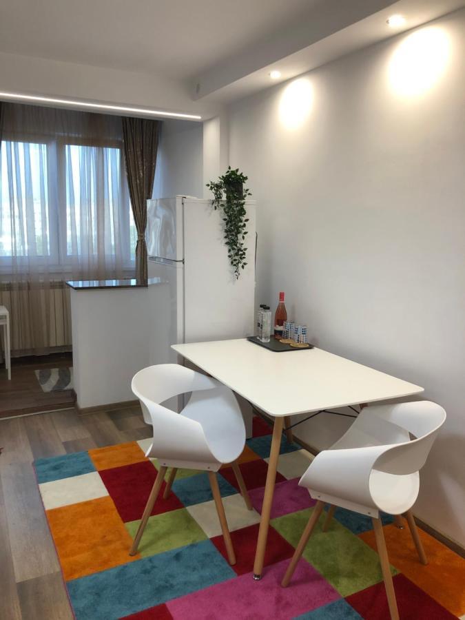 Kaleidoscope Studio * Bucureşti