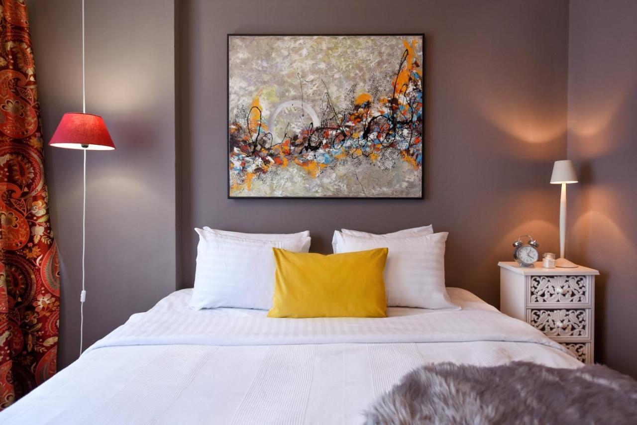 Downtown Oasis: With Cozy Charm