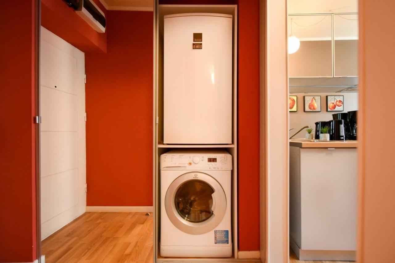 Downtown Oasis: With Cozy Charm Apartment Bucharest