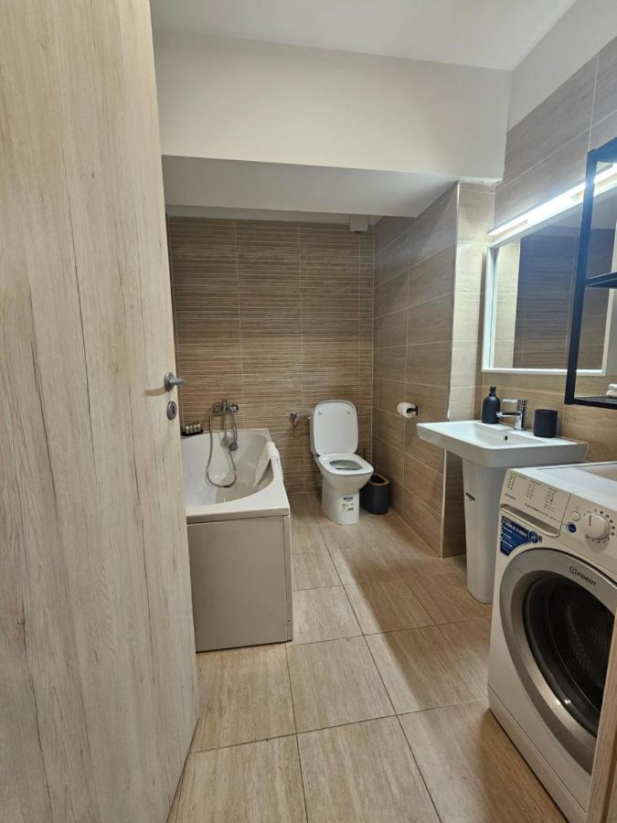 6 Apartament *