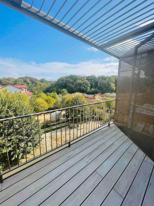 One Bedroom S