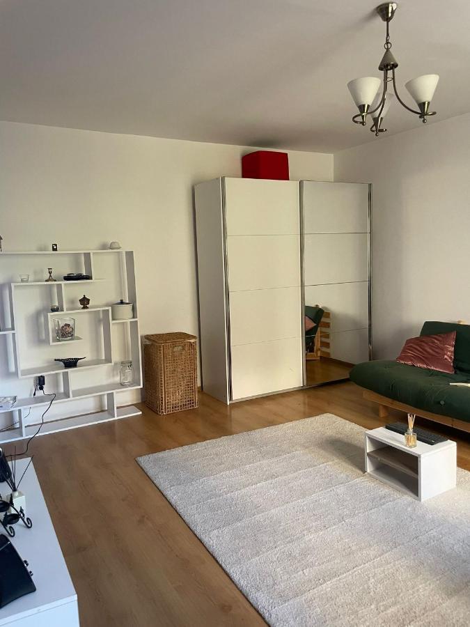 Joli Bucharest