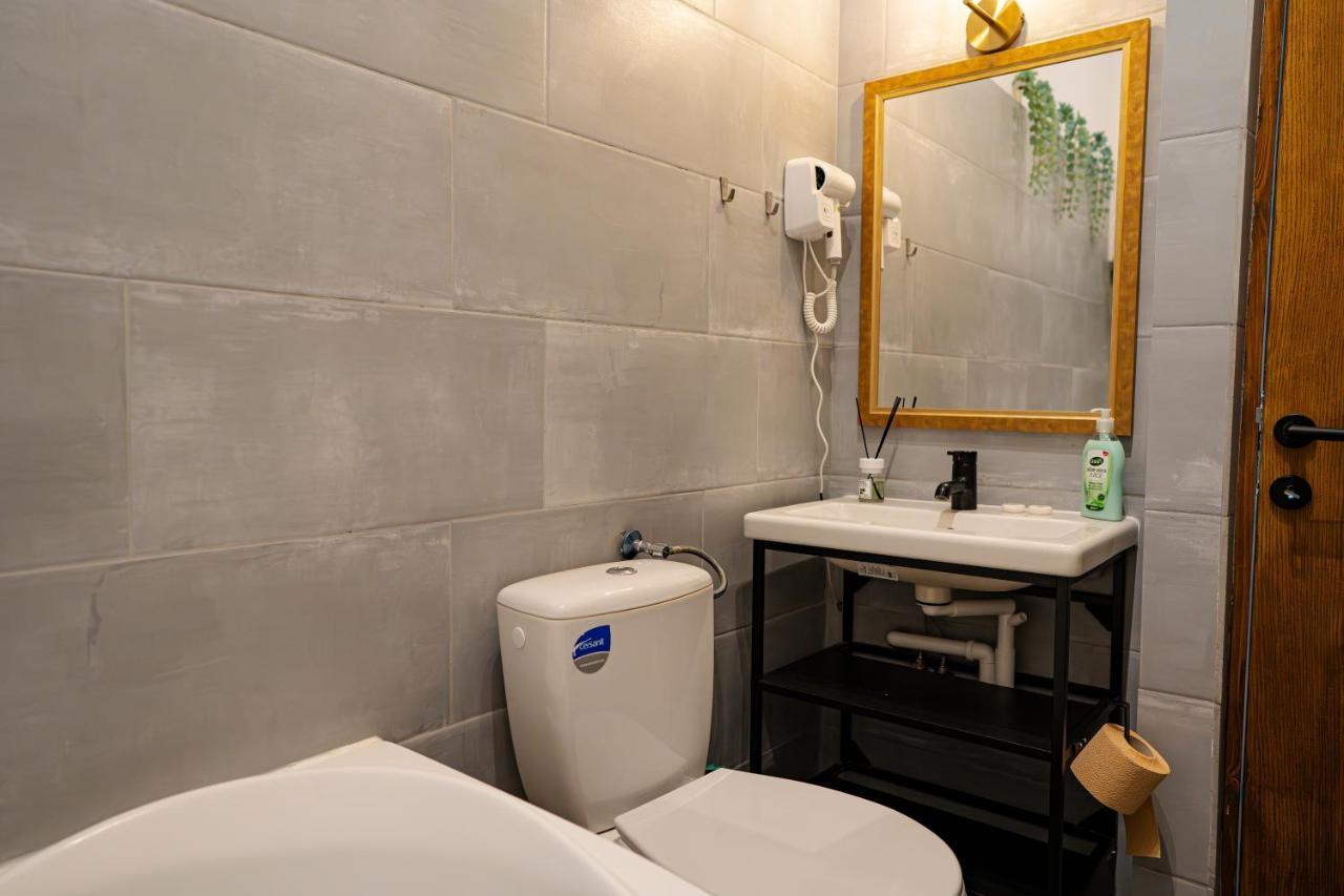 Old Town Jacuzzi Apartment *