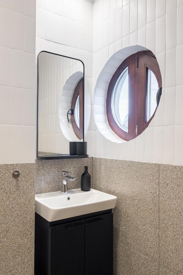 Cismigiu Serenity: 1br Flat With Scenic Balcony Apartment *