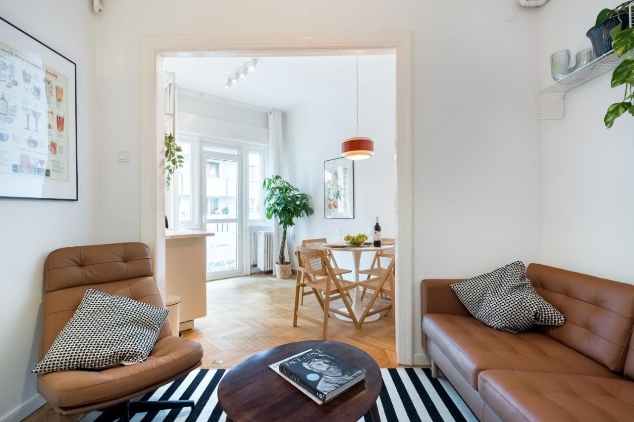 Apartment Cismigiu Serenity: 1br Flat With Scenic Balcony *