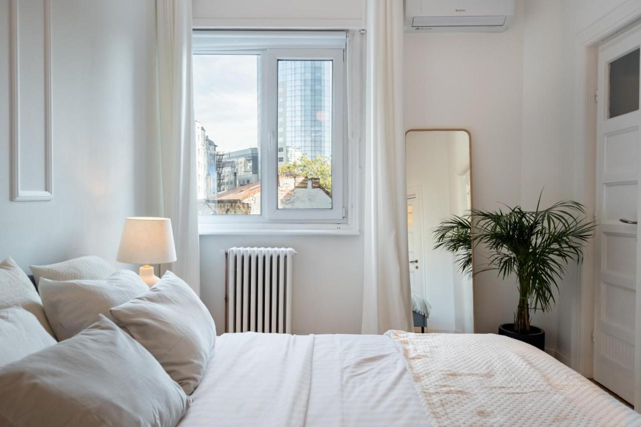 Cismigiu Serenity: 1br Flat With Scenic Balcony *