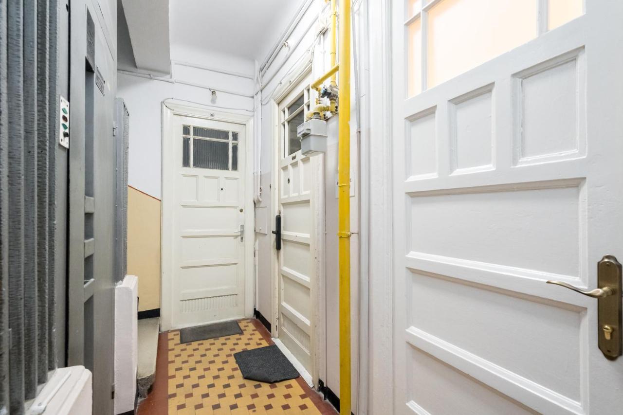 Cismigiu Serenity: 1br Flat With Scenic Balcony *