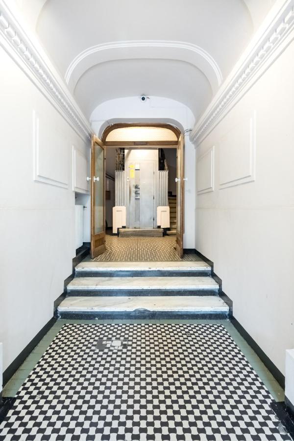 Cismigiu Serenity: 1br Flat With Scenic Balcony Apartment Bucharest