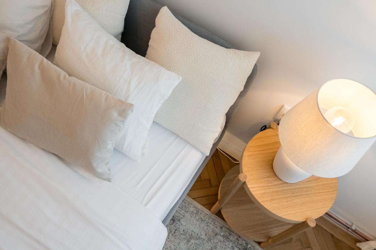 Cismigiu Serenity: 1br Flat With Scenic Balcony Apartment Bucharest