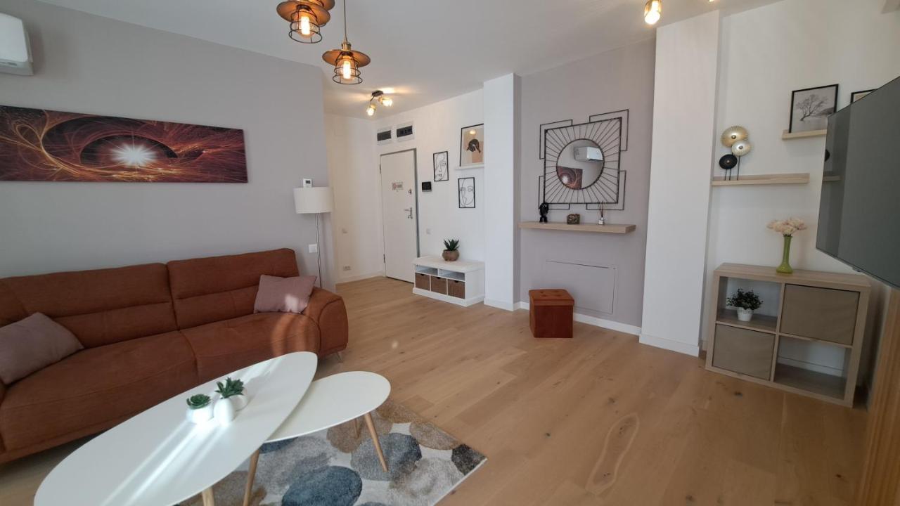 Apartment Luxury At Carmen Sylva *