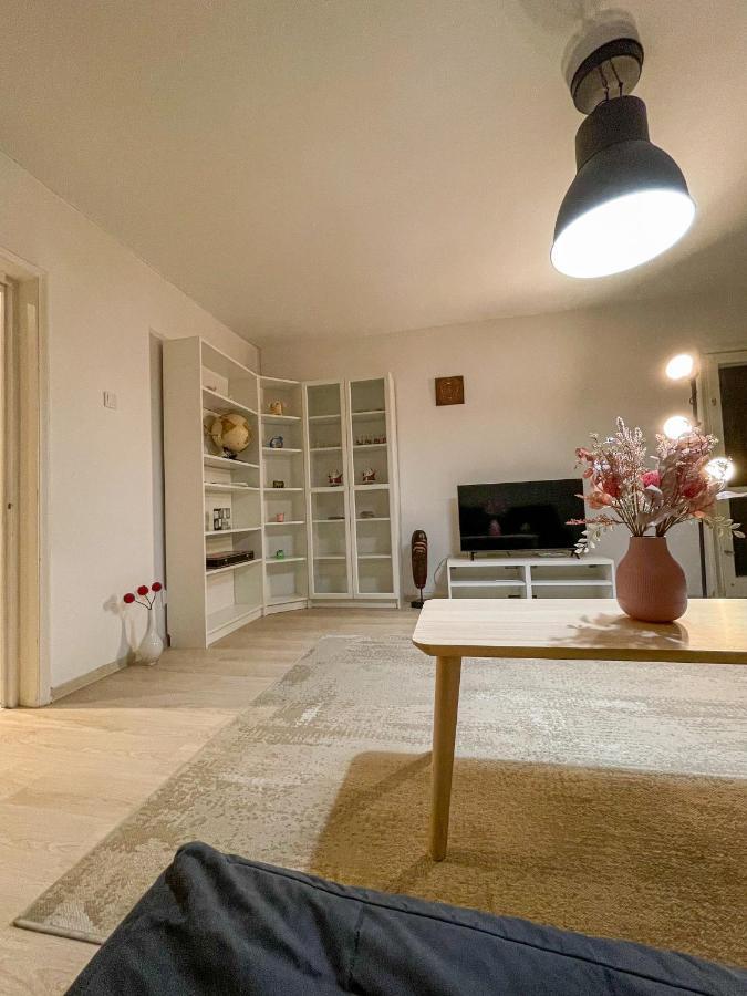 Apartment 3 Warm In The Center *