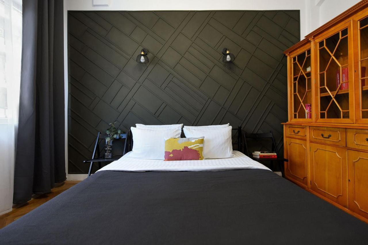 Apartment Stylish & Spacious Near The Old Town - A Touch Of History, A Dash Of Modernity