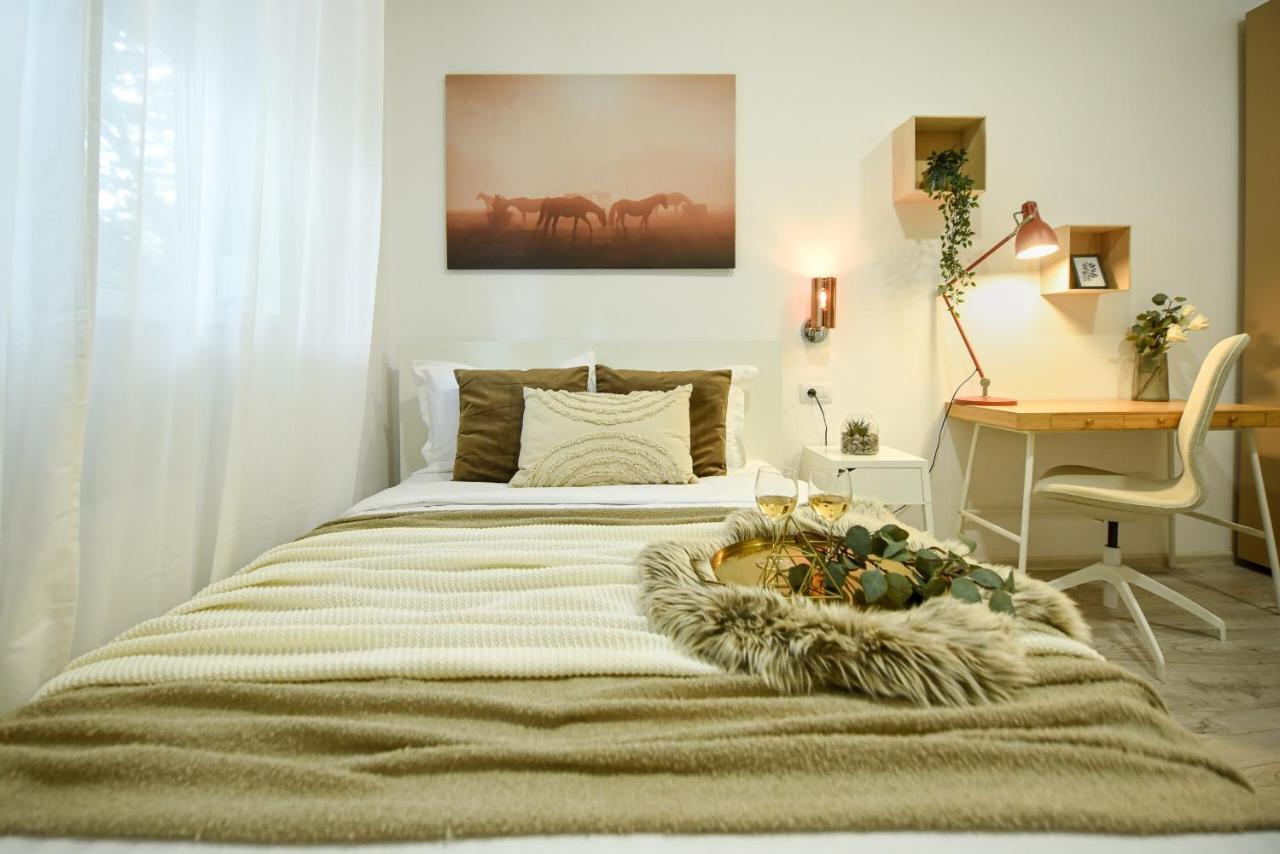 Ideal - Spacious & Modern Near Unirii Square