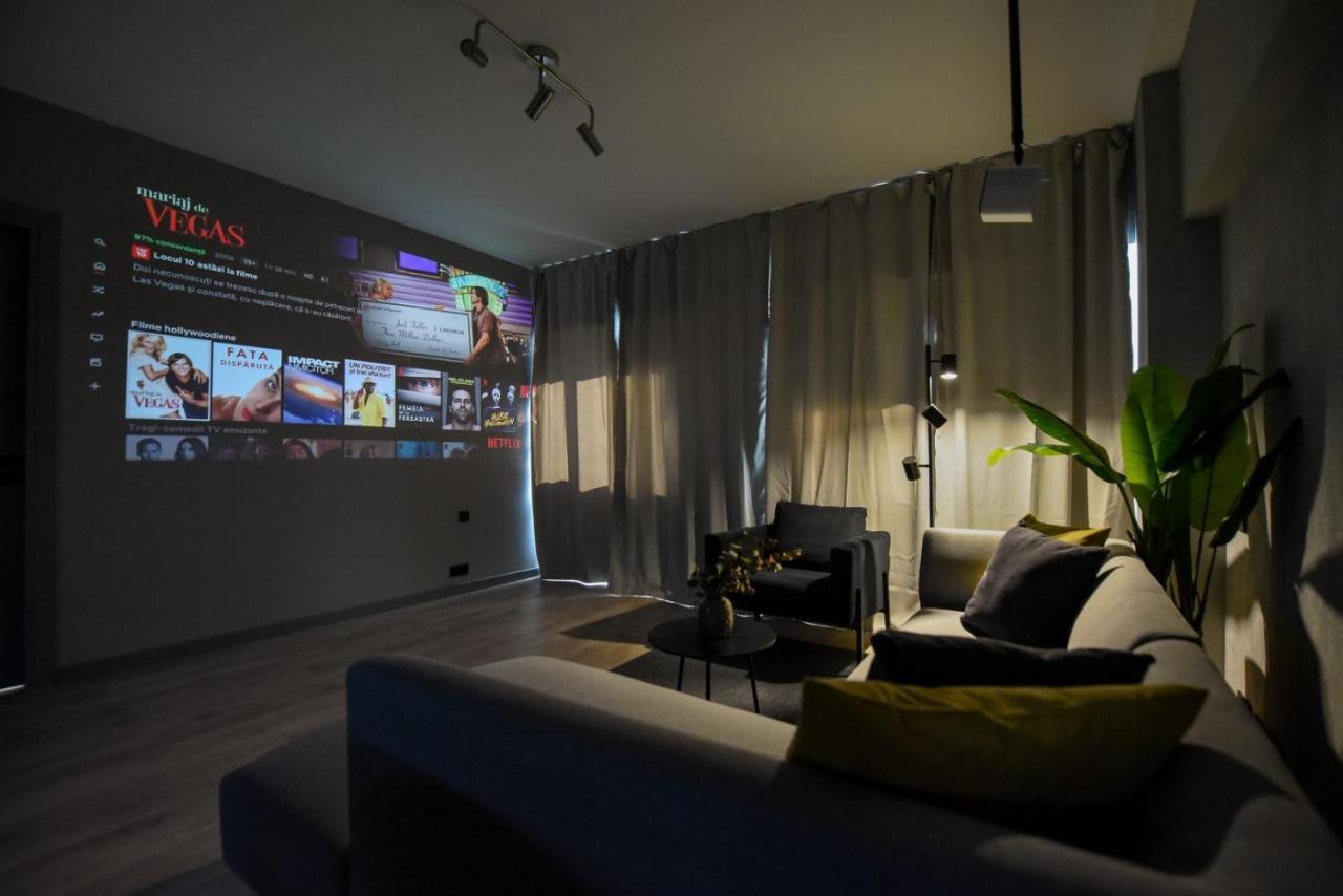 Luxury Near Radisson - Projector & Modern Design