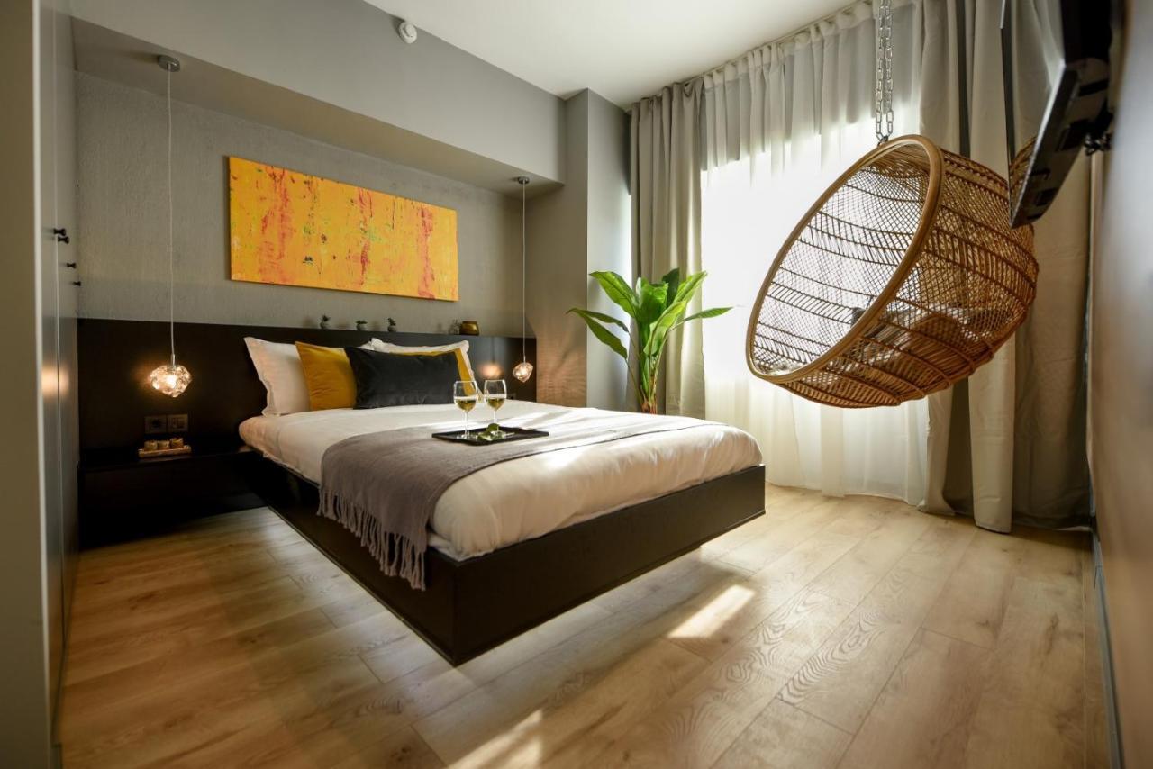 Luxury Near Radisson - Projector & Modern Design *