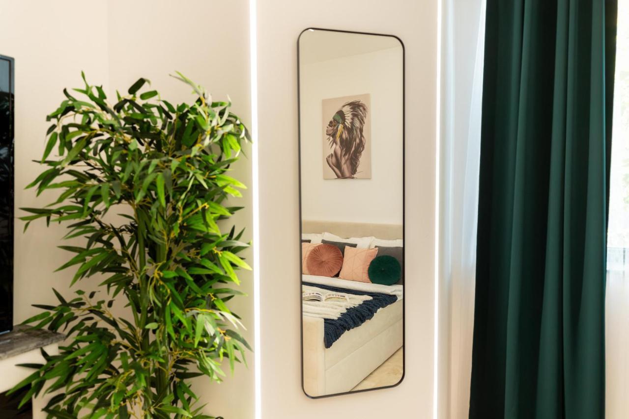Luxury Living: Smart 2br At Unirii Square Apartamento *