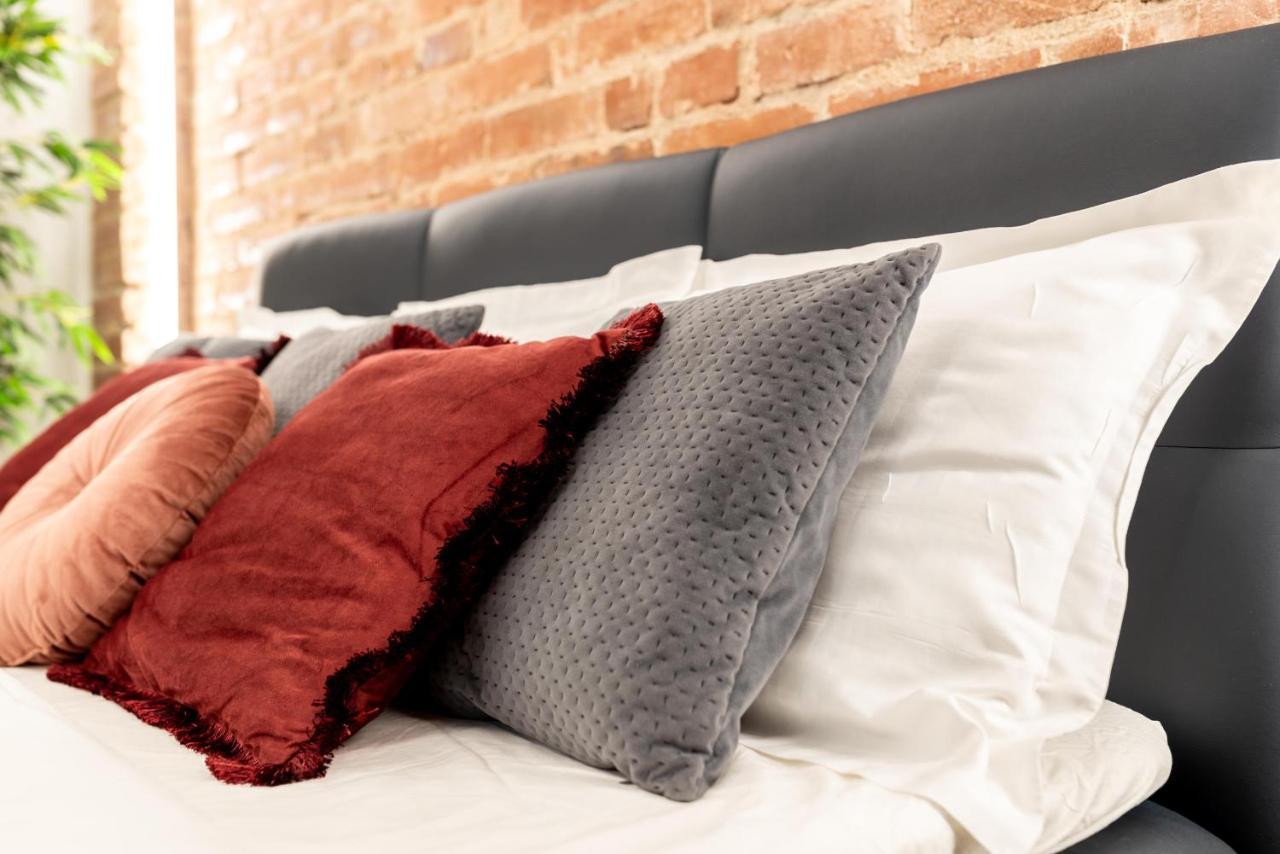 Luxury Living: Smart 2br At Unirii Square Apartamento Bucareste