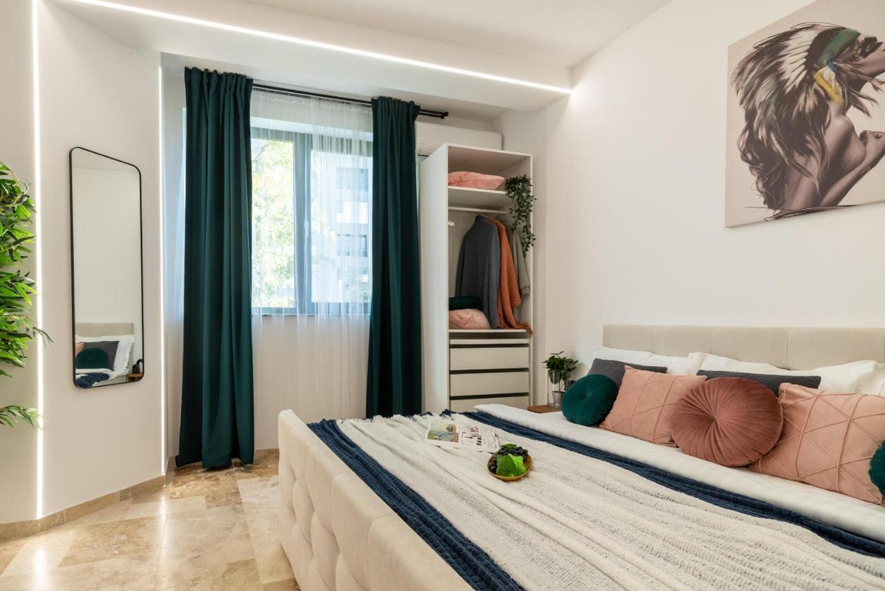 Apartamento Luxury Living: Smart 2br At Unirii Square *