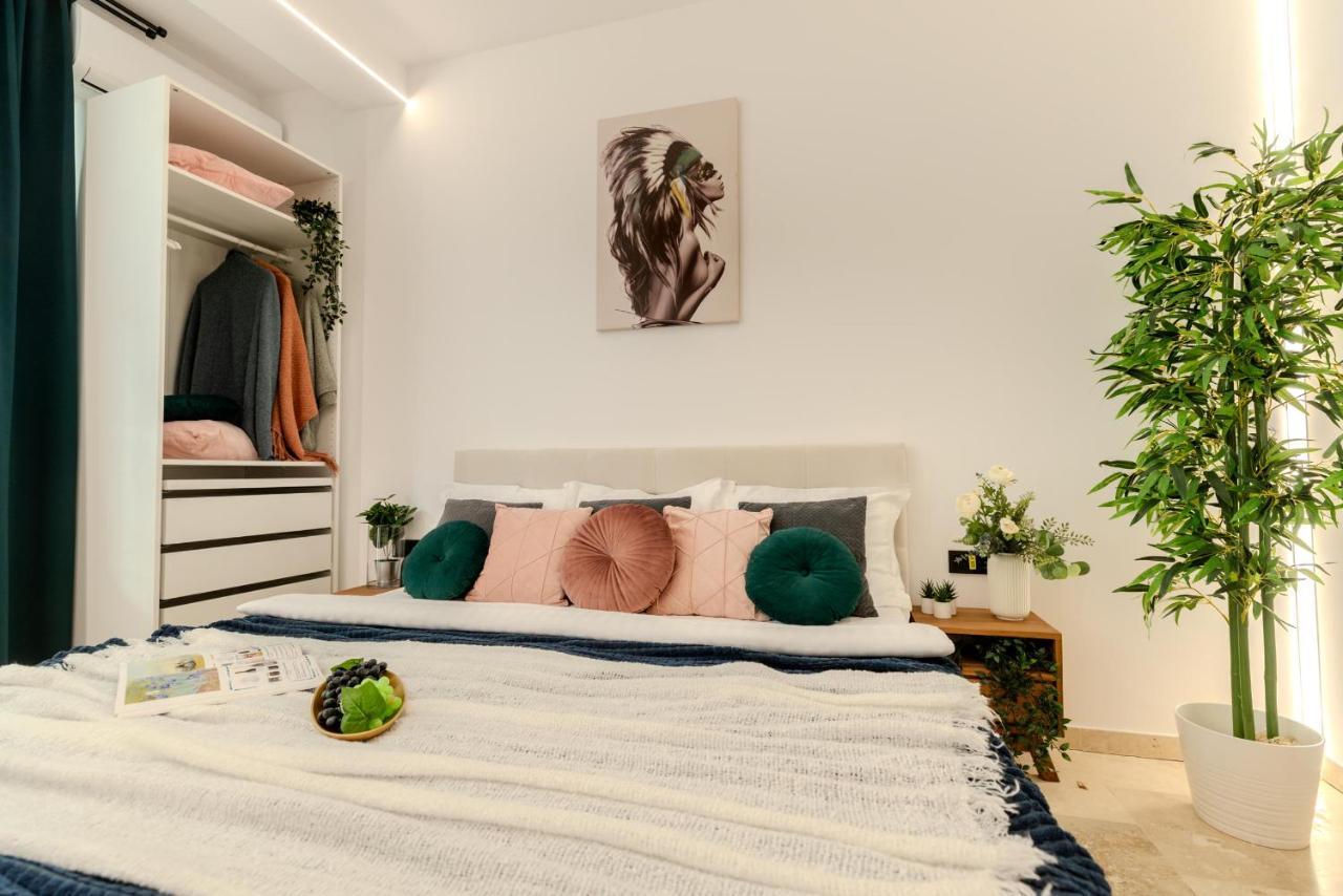 Luxury Living: Smart 2br At Unirii Square Apartamento *