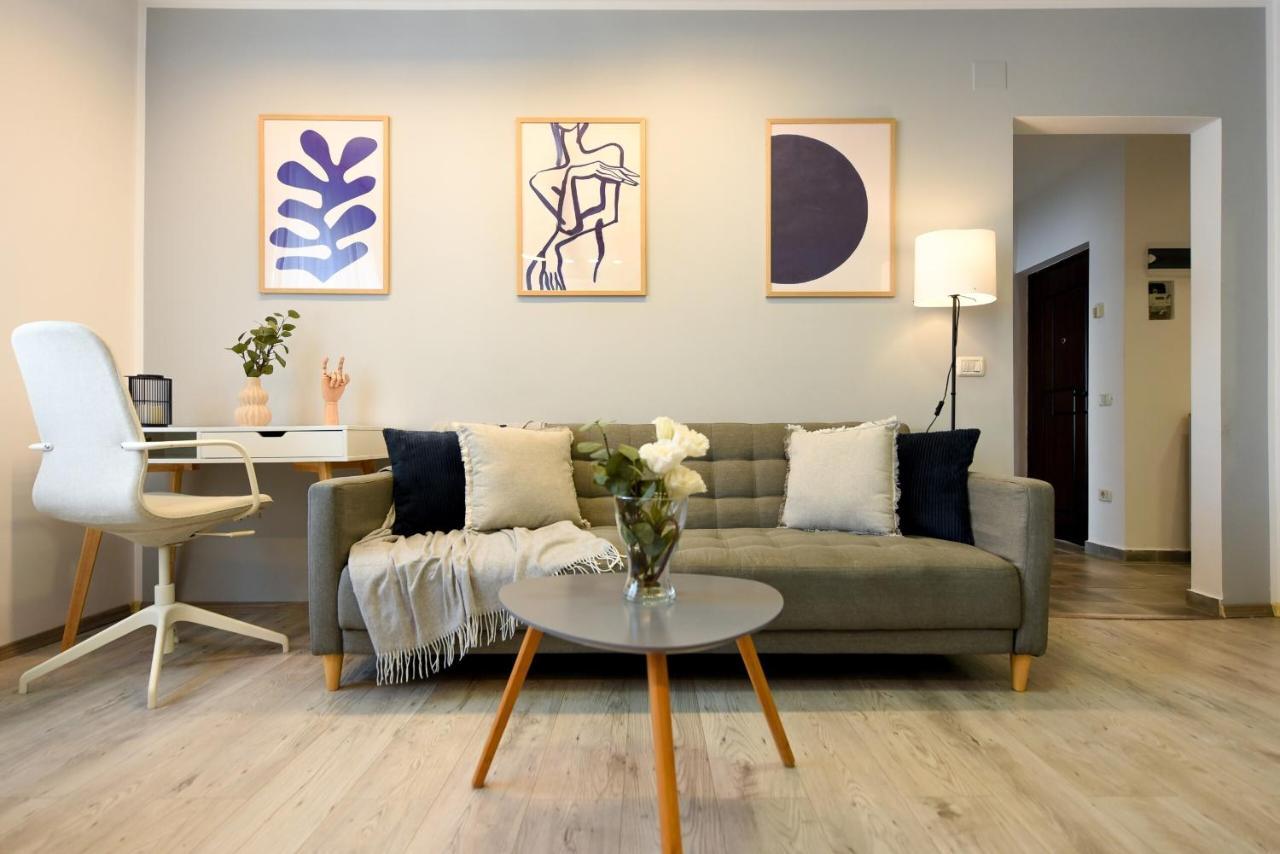 Modern Elegance In The Heart Of The City - romana Square * Bucureşti