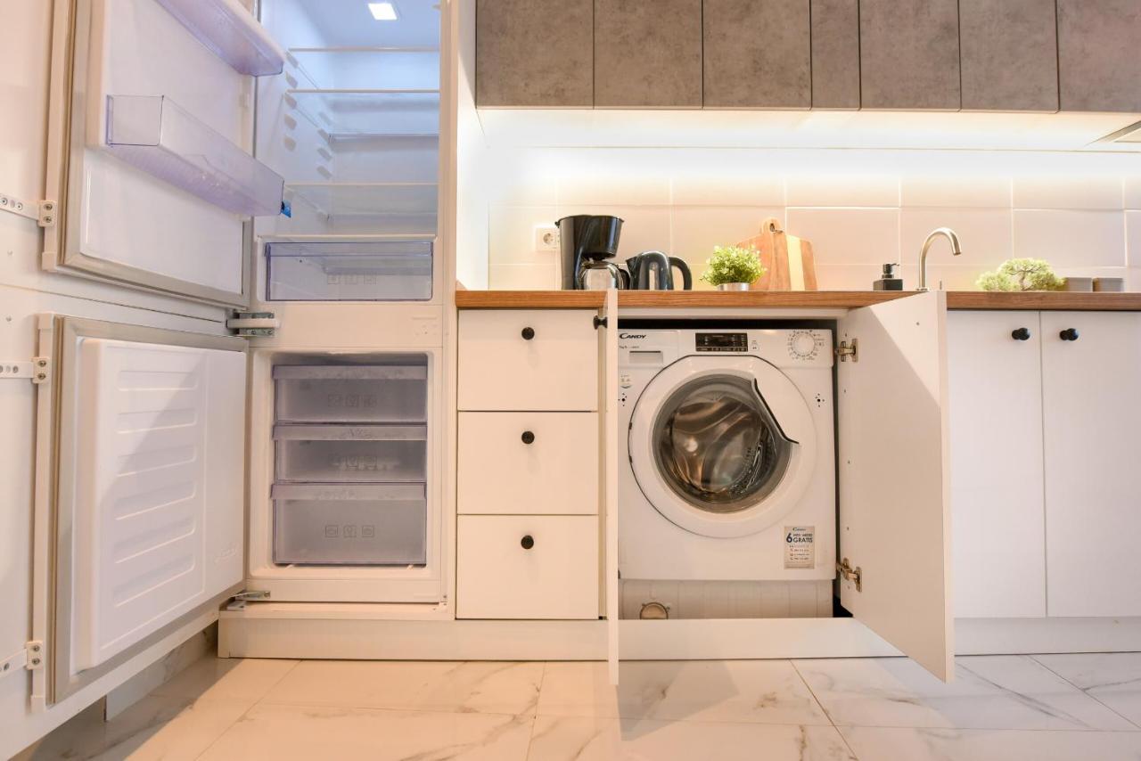Near Cismigiu - Where Style Meets Convenience * Bucharest