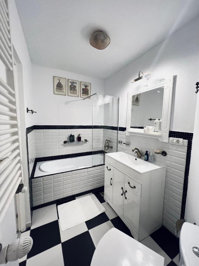 Center Oasis, Universitate Apartment Bucharest