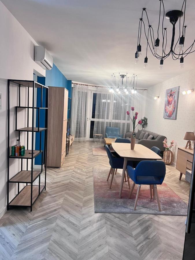 Apartment In Town
