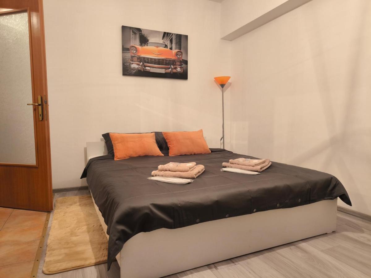 Apartament Old Town - Victoriei 3 Bucureşti