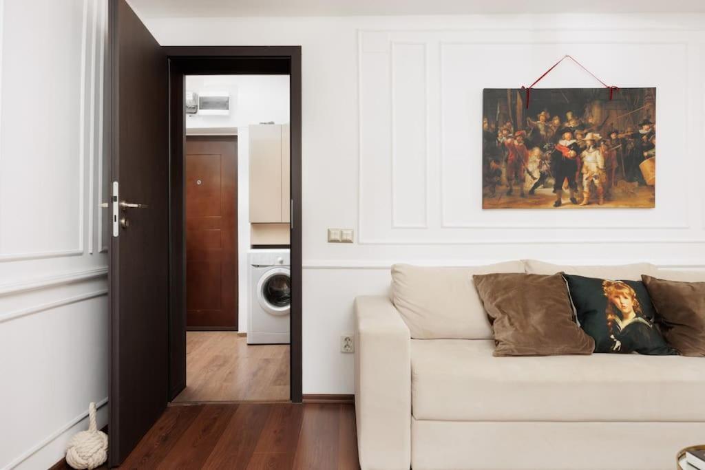 Little Paris Boutique Apartment Bucharest