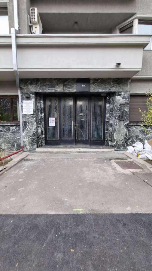 Holt Luxury Piata Romana 2br Urban Sanctuary Bucharest