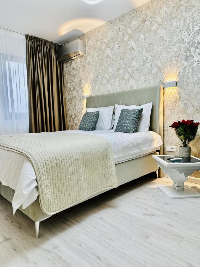 Apartment Sky Double Studio Bucharest