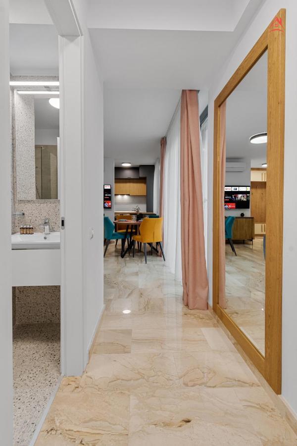 Apartment Opera - Cismigiu, Eroilor, Free Private Parking