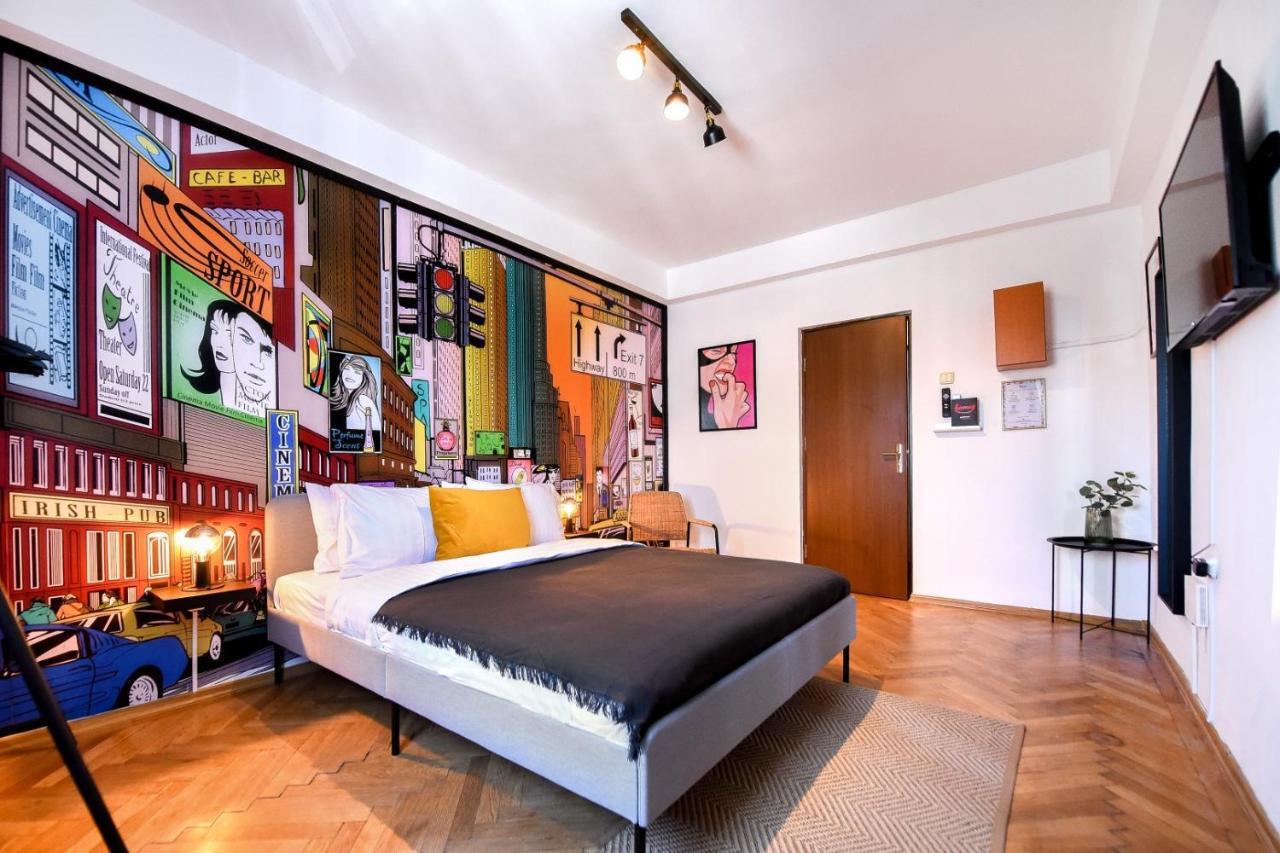 Colorful Chic: Cozy Studio In The Bustling City Center Apartamento *