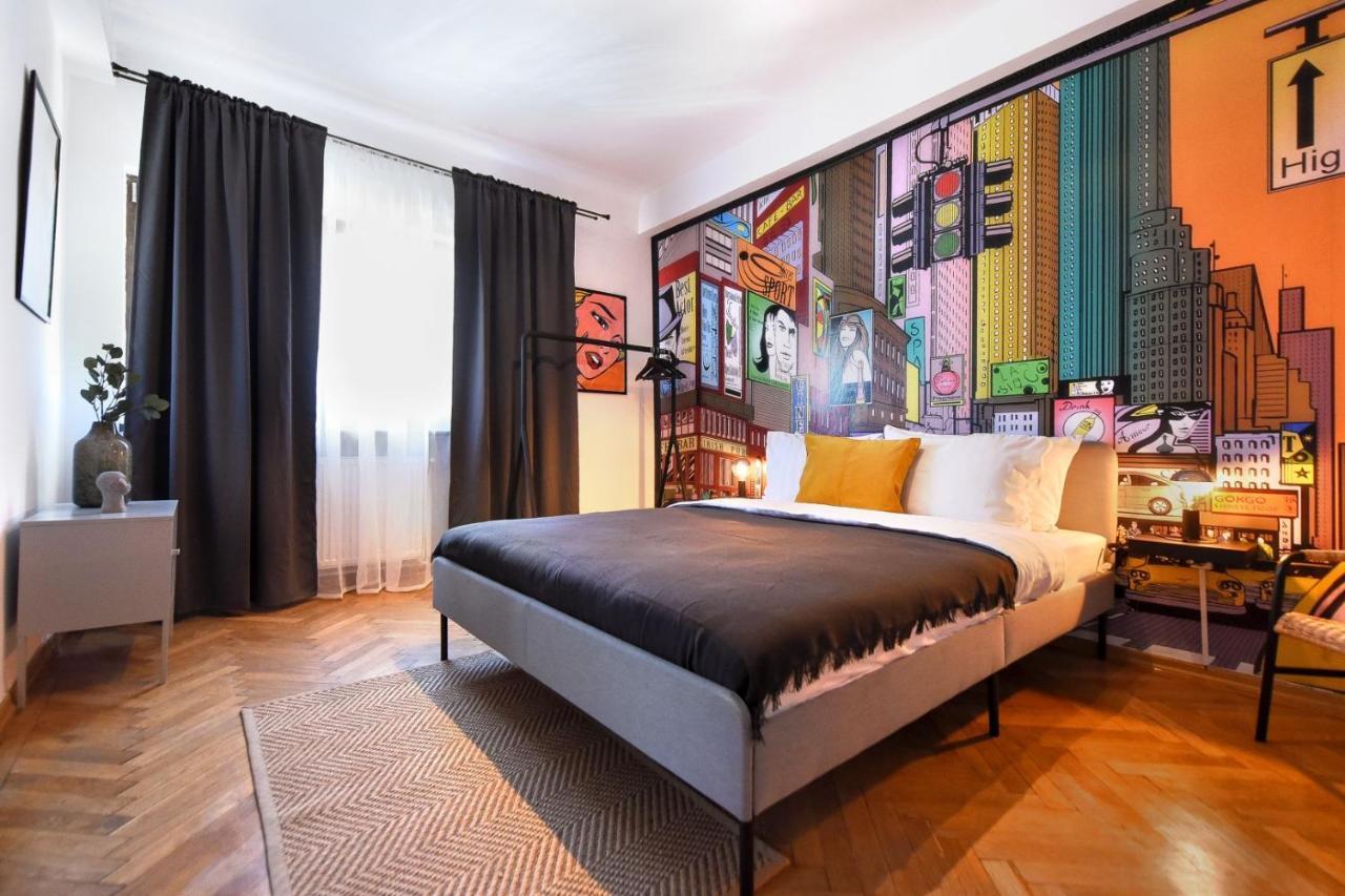 Colorful Chic: Cozy Studio In The Bustling City Center Apartamento *