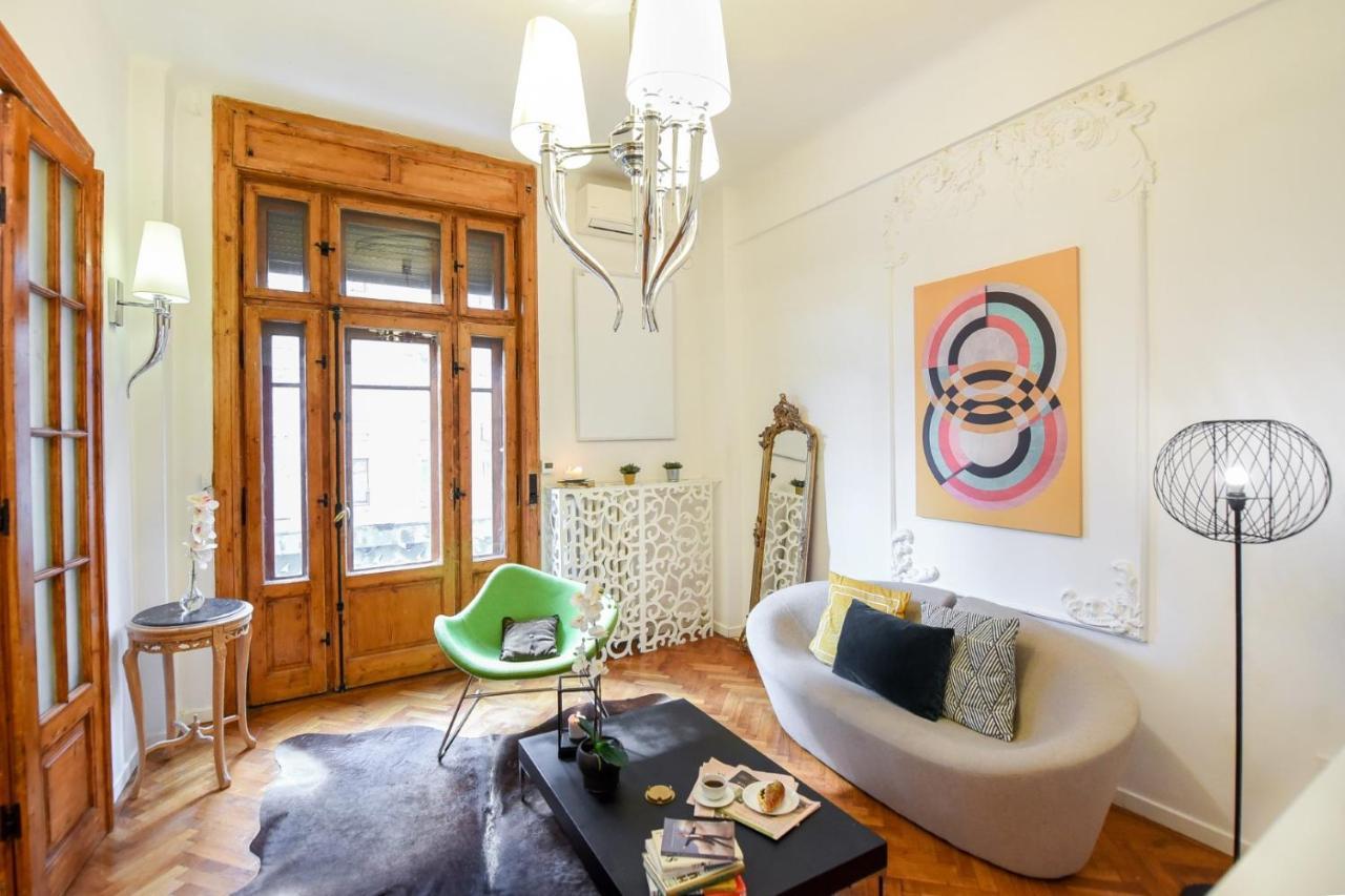 Vintage Elegance, Modern Comfort: 1br Overlooking Calea Victoriei Apartment *