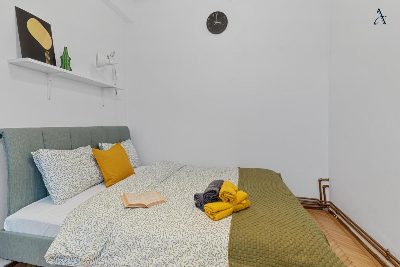 11 Apartamento Bucareste