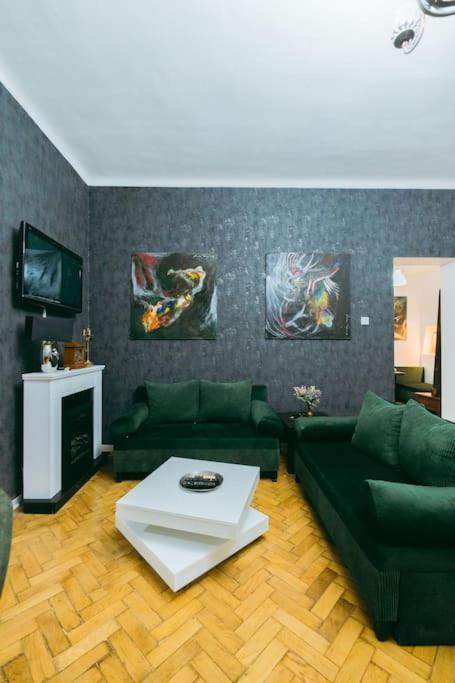 Apartament House Of Art Bucureşti