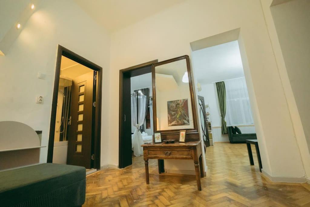 House Of Art * Bucureşti
