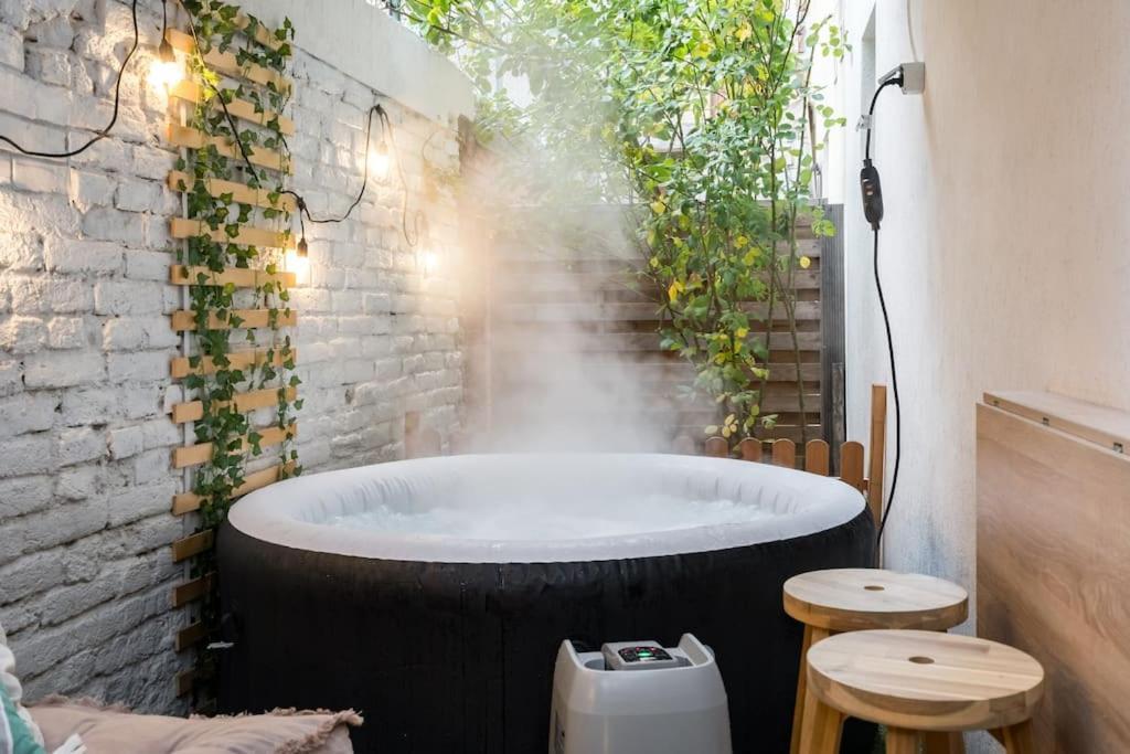 Downtown Urban Spot Jacuzzi&cinema Universitate