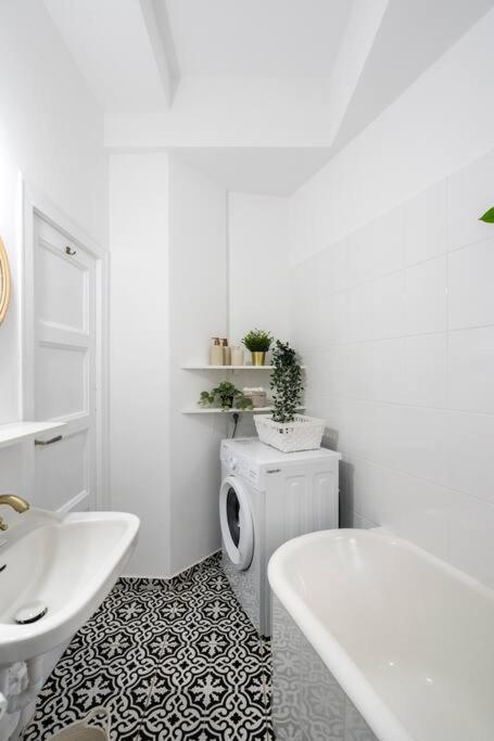 Apartment Downtown Cozy Old Town Bucharest