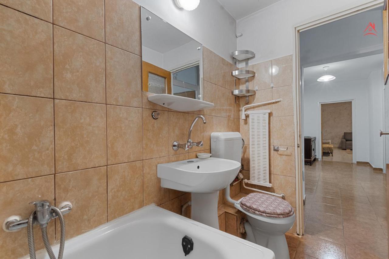 Apartment Dristor Large And Cozy Bucharest
