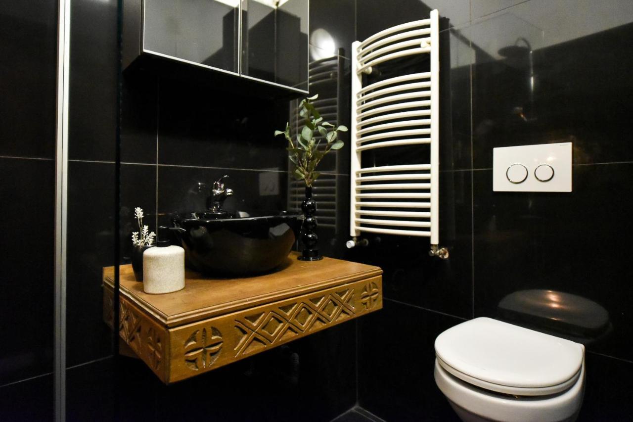 Apartment Brancovenian Elegance & Modern Comfort - Stunning 3br Near Cismigiu Bucharest
