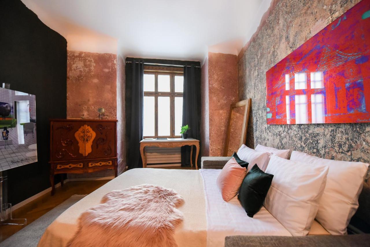 Brancovenian Elegance & Modern Comfort - Stunning 3br Near Cismigiu Bucharest